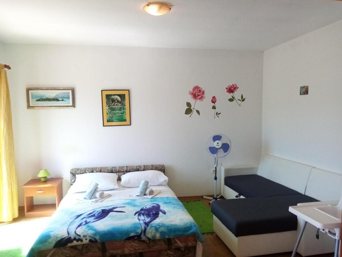 Apartments "Sun-Sea" Lopar Esterno foto