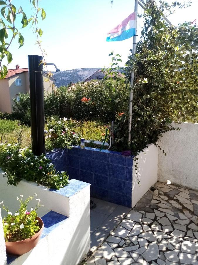 Apartments "Sun-Sea" Lopar Esterno foto