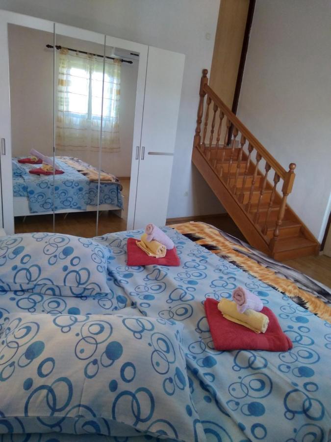 Apartments "Sun-Sea" Lopar Esterno foto