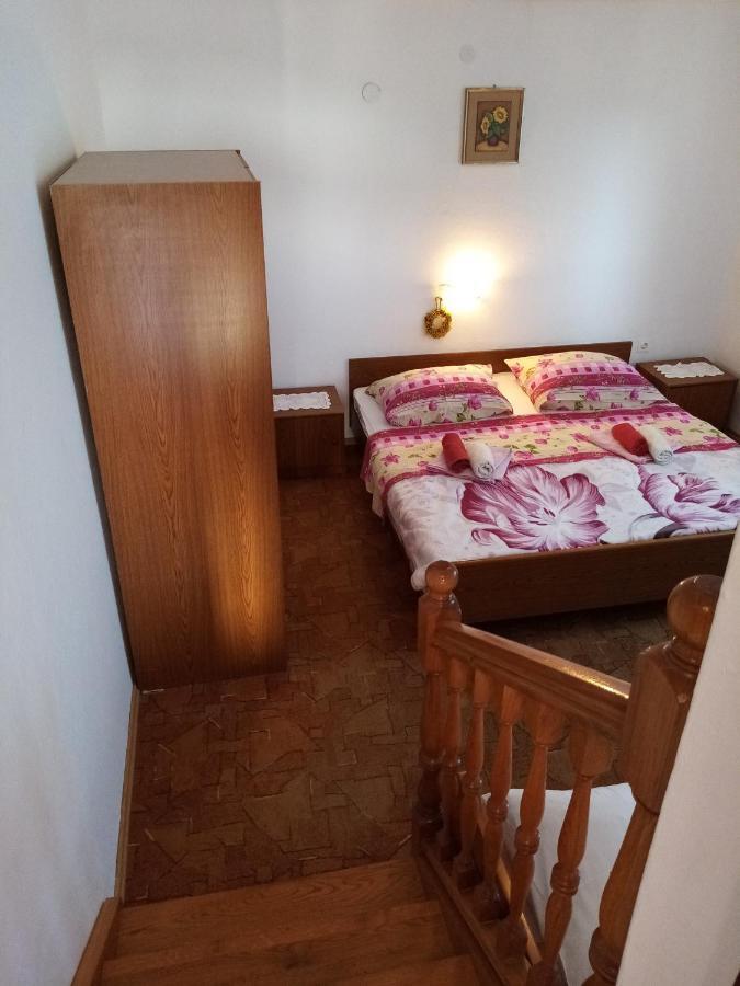 Apartments "Sun-Sea" Lopar Esterno foto